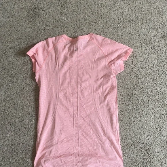 Pink Lululemon Swiftly Tech - Picture 2 of 2